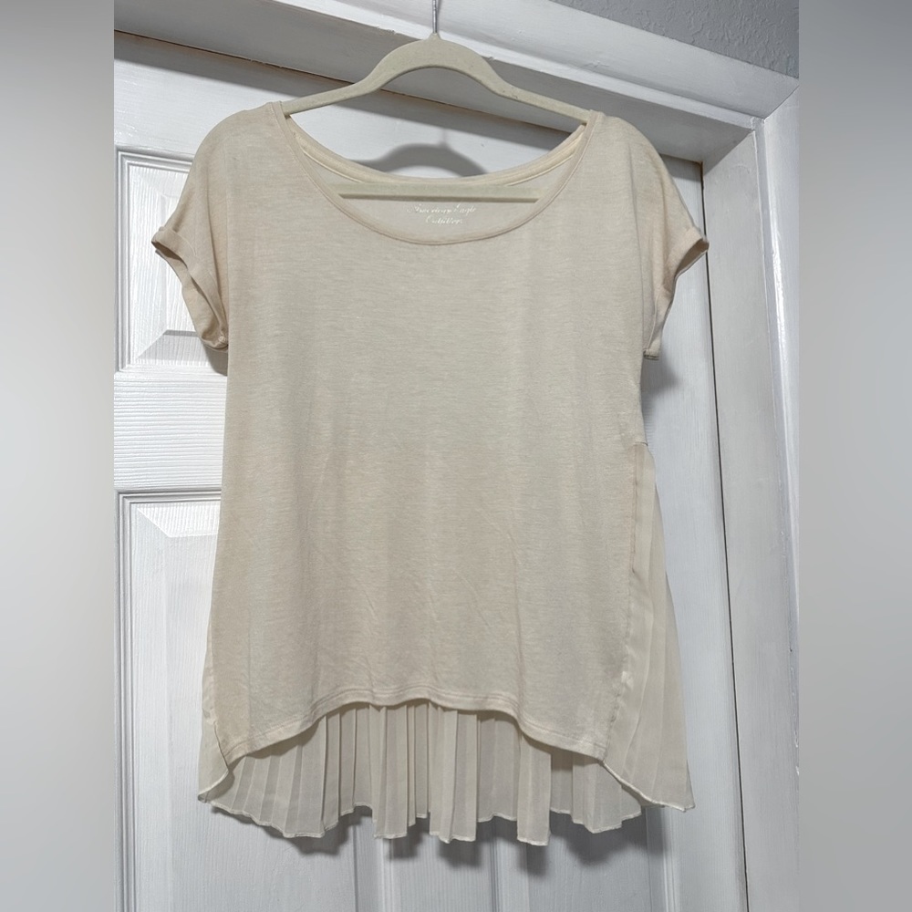 American Eagle Happy Hour Short Sleeve Top w/ Pleated Lower Back